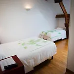 La Tour Des Plantes Maison d'hôtes 3*