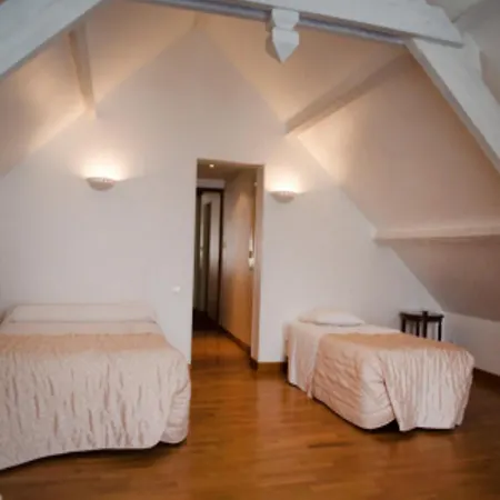 La Tour Des Plantes Moncé-en-Belin