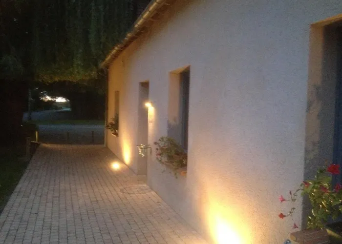 Maison d'hôtes La Tour Des Plantes 3*