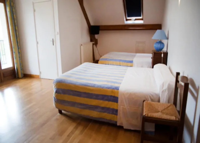 Maison d'hôtes La Tour Des Plantes 3*