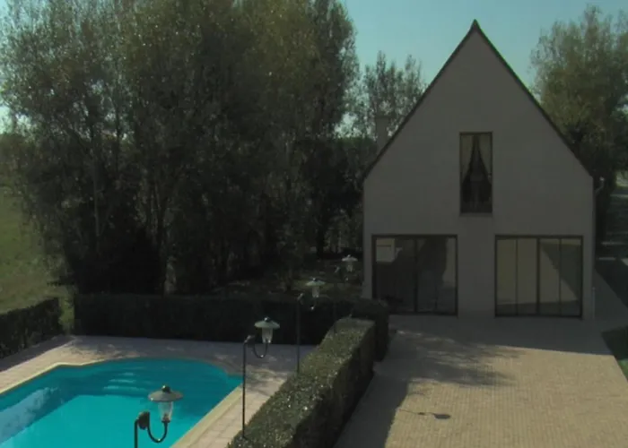 La Tour Des Plantes 3*